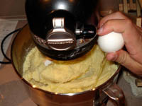 eggs poundcake earl filtsai grey creamed completely adding butter mixed sugar sure each making before